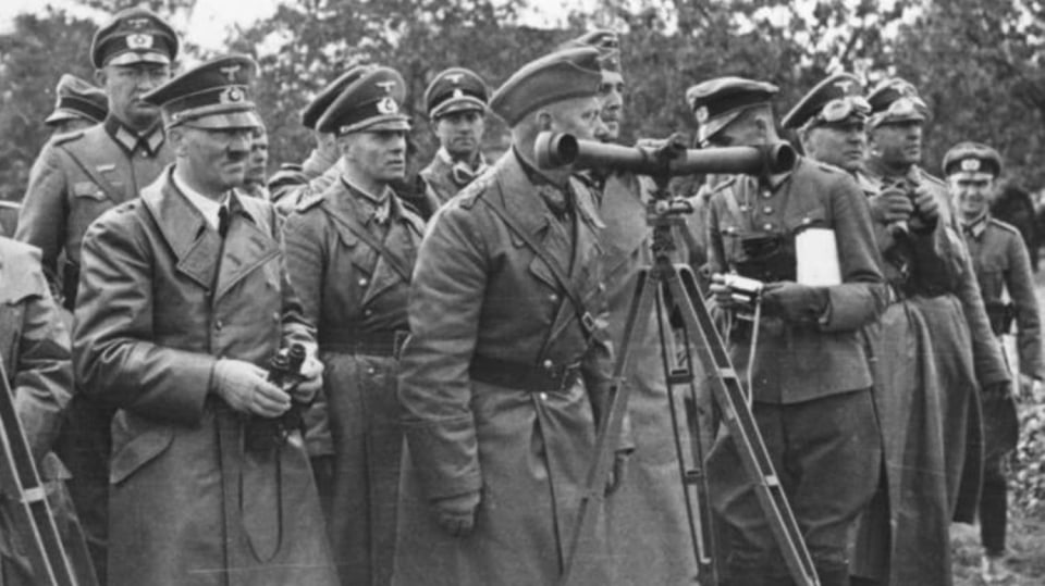 Hitler, Bormann, Rommel v přepadeném Polsku